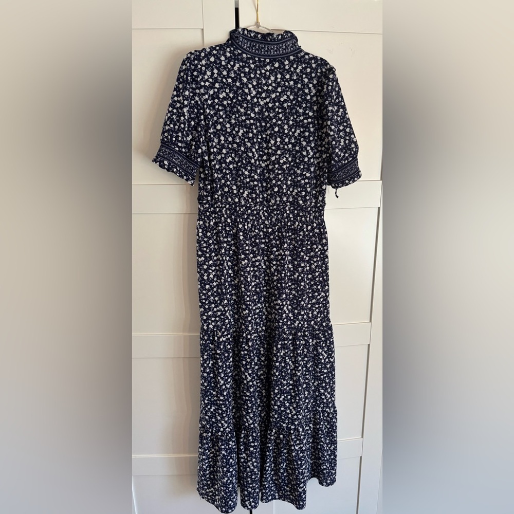 Maggy London Floral Blue and White Short Sleeve Maxi Dress Feminine Spring - Picture 3 of 4